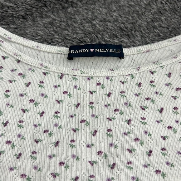 Brandy Melville Floral Top - Picture 2 of 3